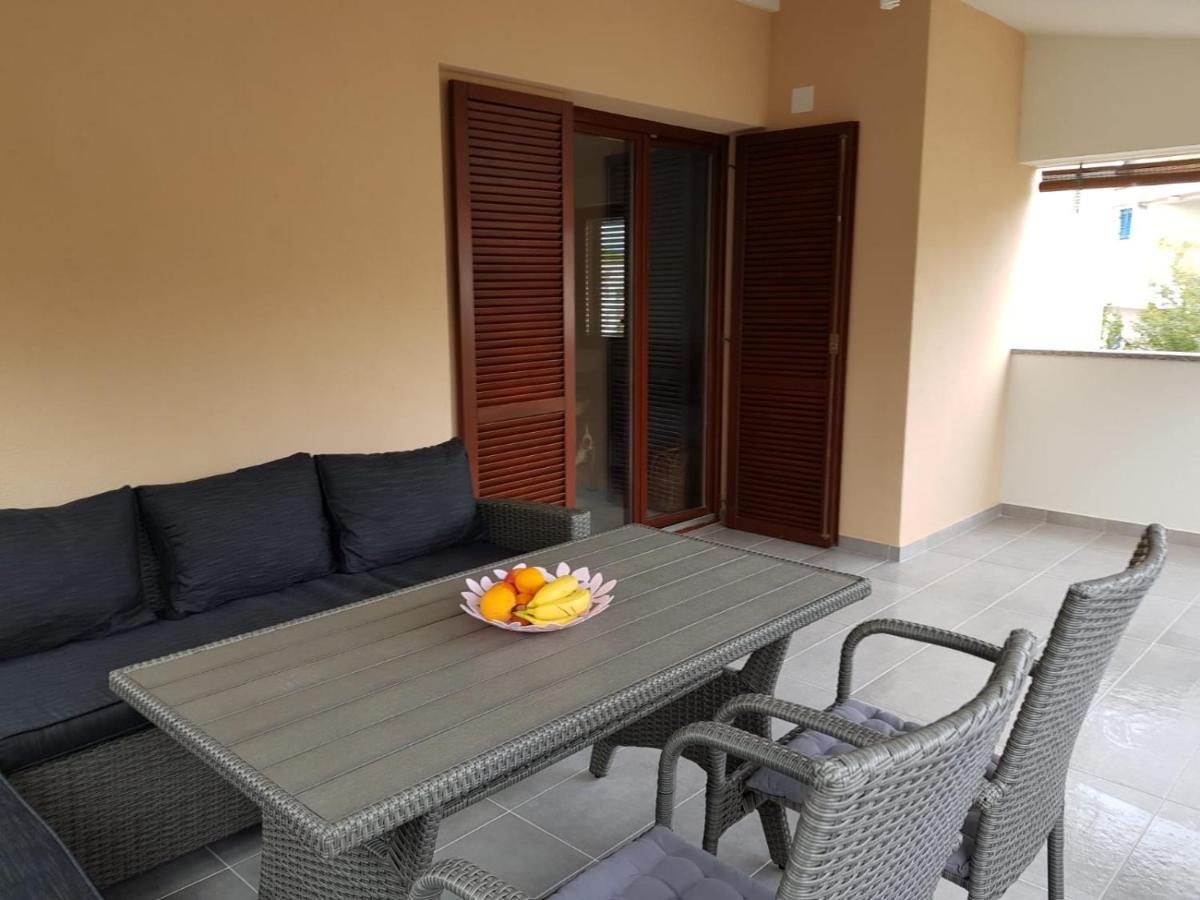Relax Zone III Apartman Malinska Kültér fotó