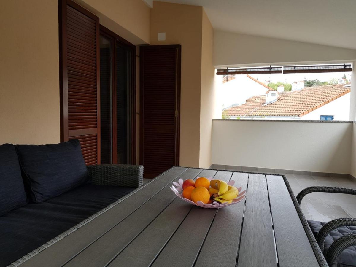 Relax Zone III Apartman Malinska Kültér fotó